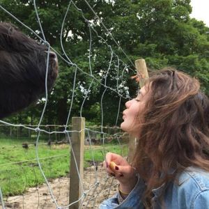 Meet your Posher, Hadley